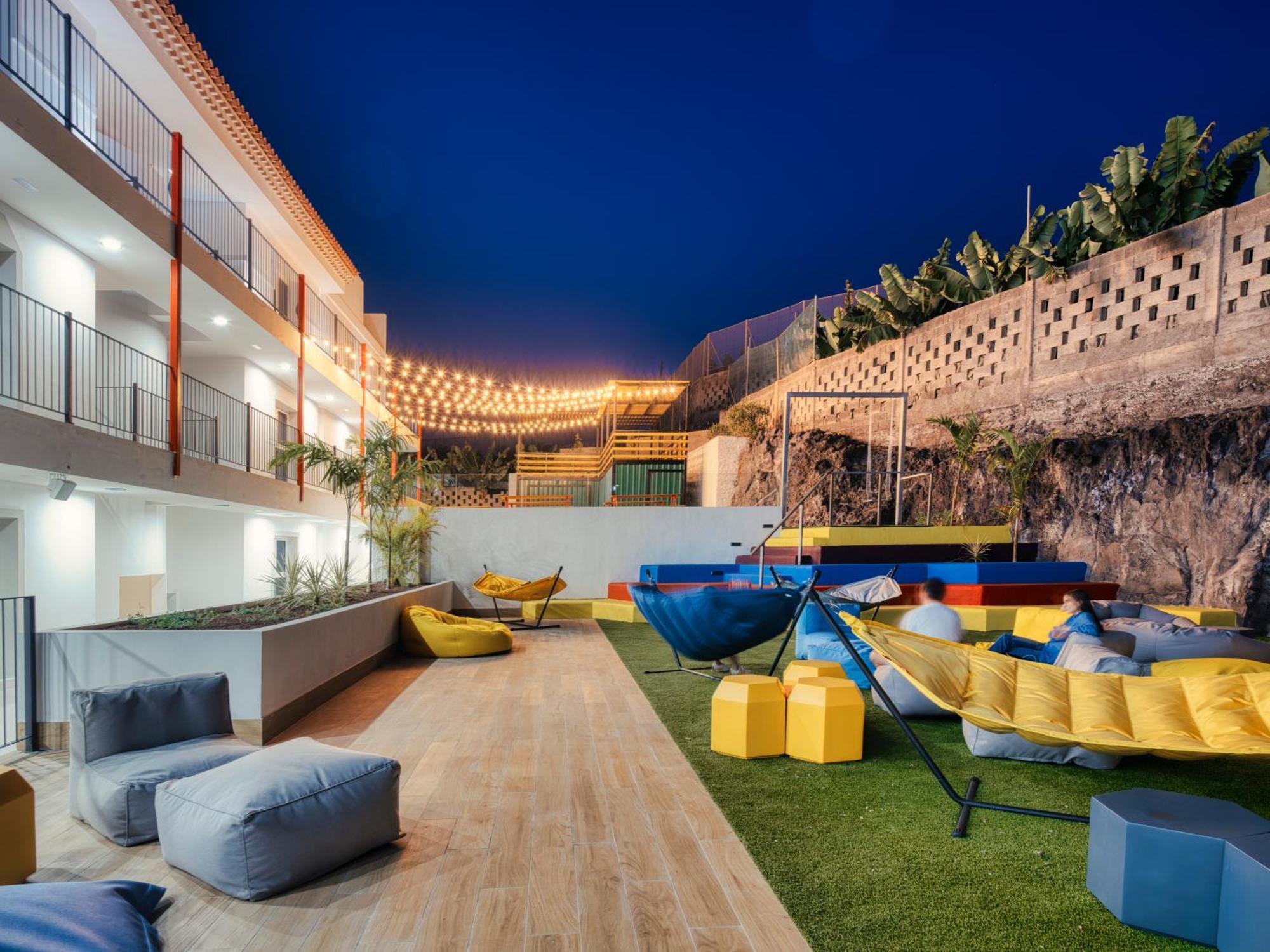Sholeo Gigantes (adults Only) 3*