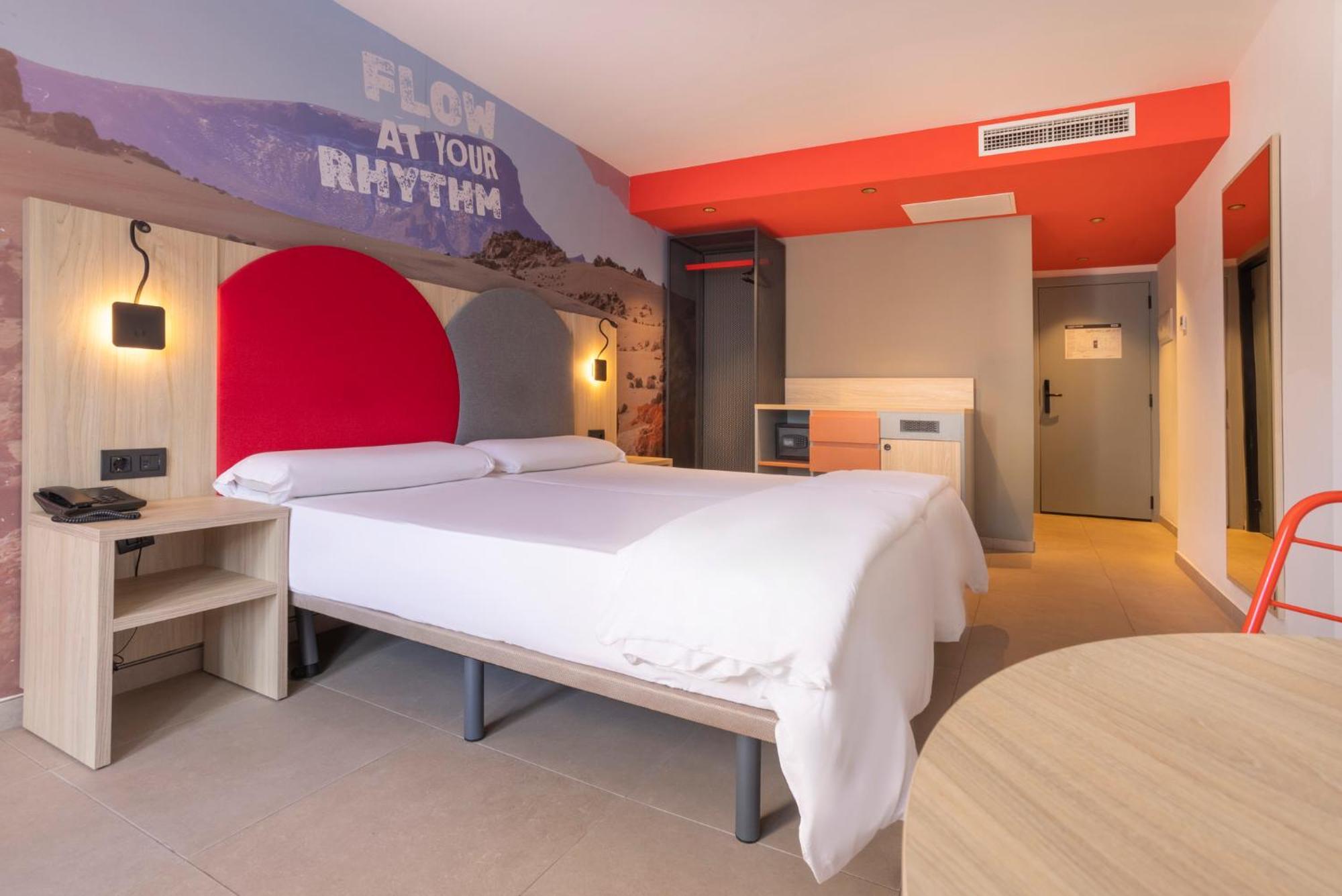 Sholeo Gigantes (adults Only) 3*